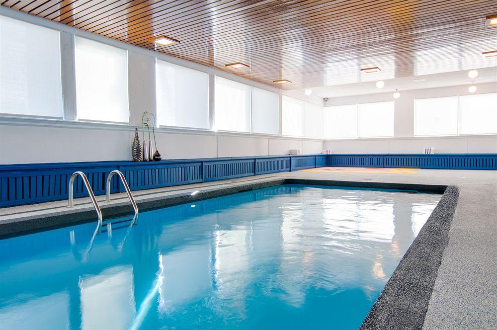 Hotel La Tour Belvédѐre Montréal